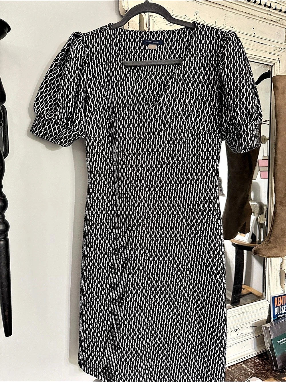 Tommy Hilfiger Women's Geometric Mini Dress Black & White Size 8 Like New
